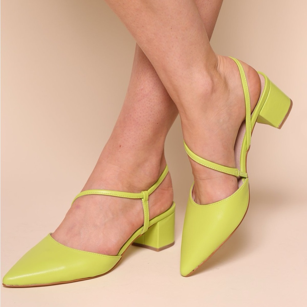 Intentionally blank Vic green heels